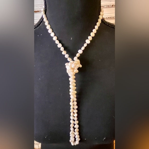 Elegant Iridescent Cream 36 inch Pullover Freshwater Pearl Necklace Knotted Silk - Picture 7 of 15